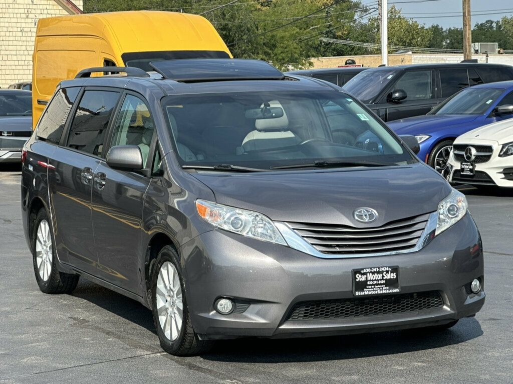 2015 Toyota Sienna 5dr 7-Passenger Van XLE AWD - 23069685 - 11