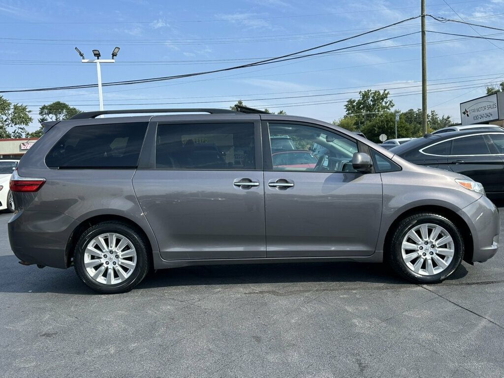 2015 Toyota Sienna 5dr 7-Passenger Van XLE AWD - 23069685 - 17