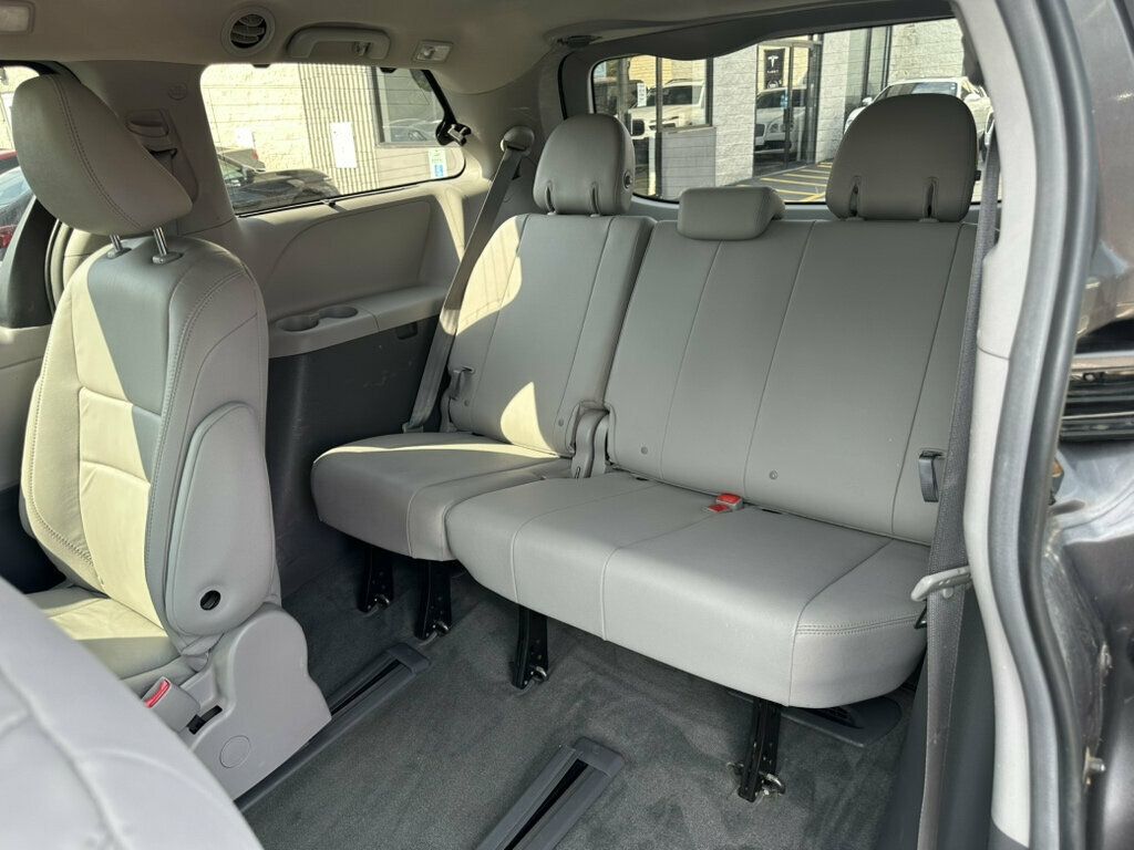 2015 Toyota Sienna 5dr 7-Passenger Van XLE AWD - 23069685 - 23