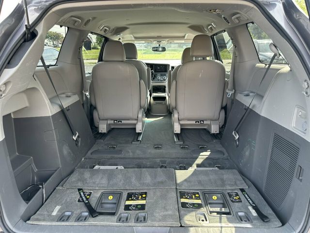 2015 Toyota Sienna 5dr 7-Passenger Van XLE AWD - 23069685 - 37