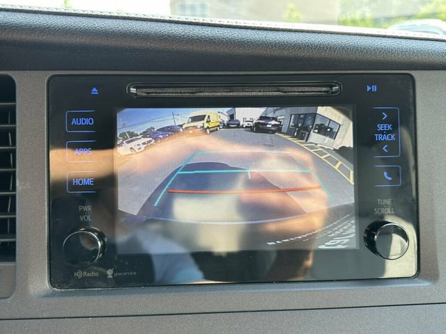 2015 Toyota Sienna 5dr 7-Passenger Van XLE AWD - 23069685 - 3