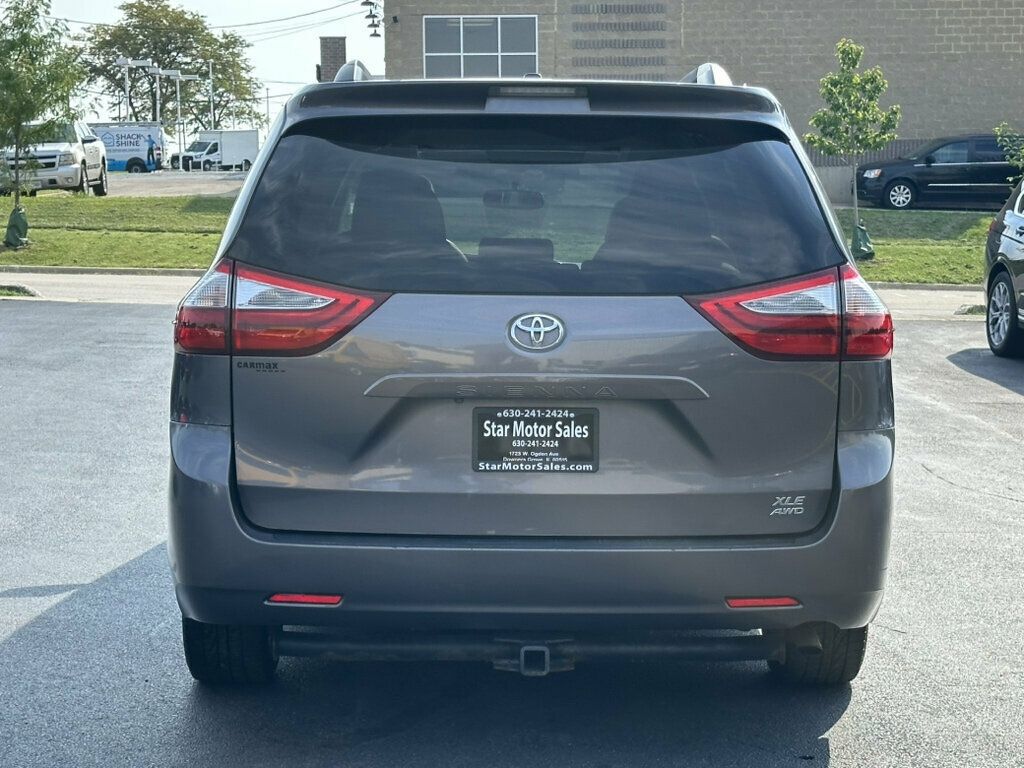 2015 Toyota Sienna 5dr 7-Passenger Van XLE AWD - 23069685 - 7