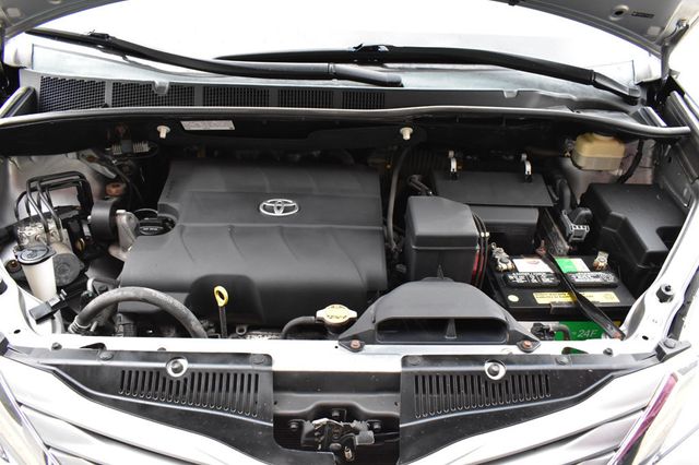 2015 Toyota Sienna 5dr 8-Passenger Van LE FWD - 22919804 - 11