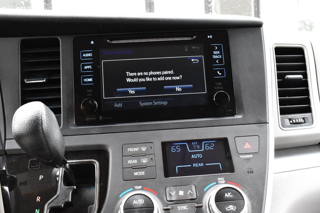 2015 Toyota Sienna 5dr 8-Passenger Van LE FWD - 22919804 - 37