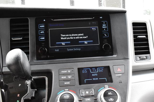 2015 Toyota Sienna 5dr 8-Passenger Van LE FWD - 22919804 - 37