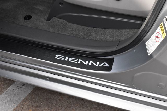 2015 Toyota Sienna 5dr 8-Passenger Van LE FWD - 22919804 - 45