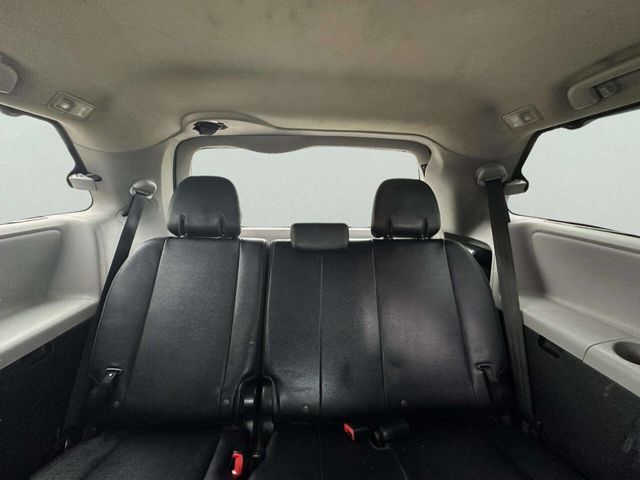 2015 Toyota Sienna 5dr 8-Passenger Van SE FWD - 23022356 - 11