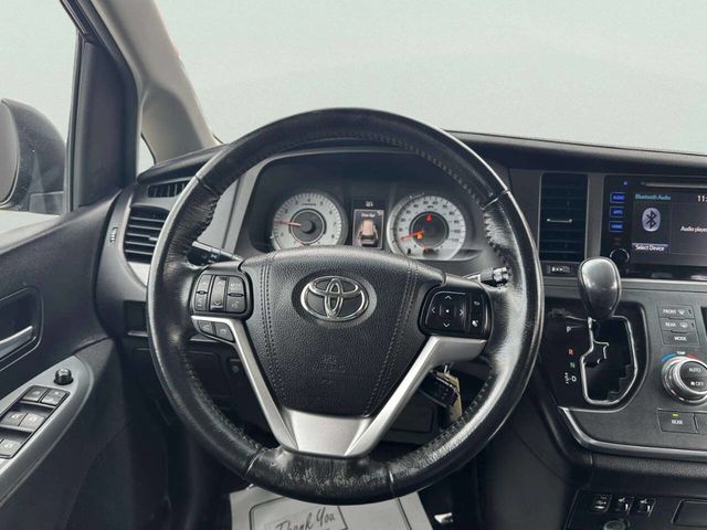 2015 Toyota Sienna 5dr 8-Passenger Van SE FWD - 23022356 - 19