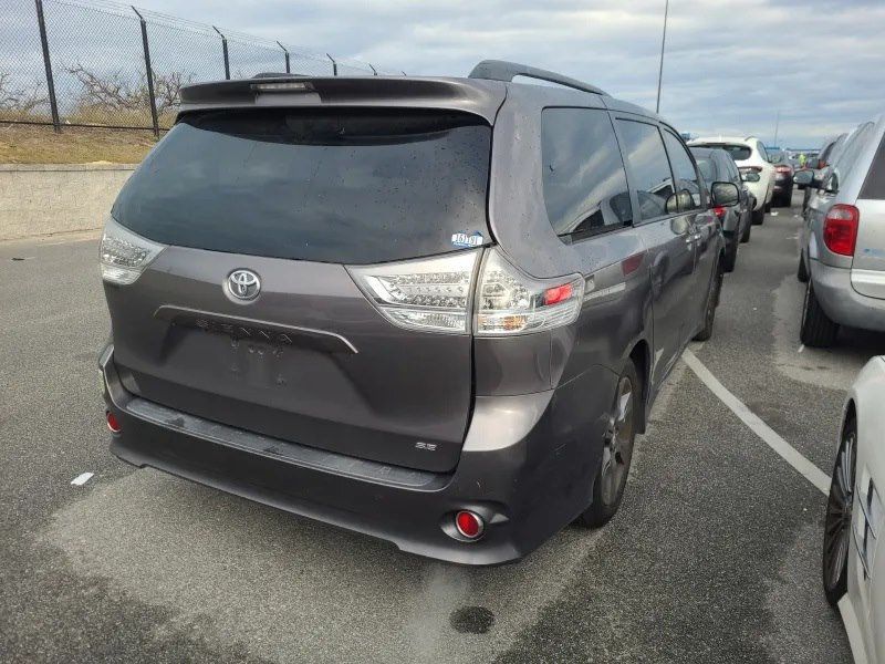 2015 Toyota Sienna 5dr 8-Passenger Van SE FWD - 22780972 - 3