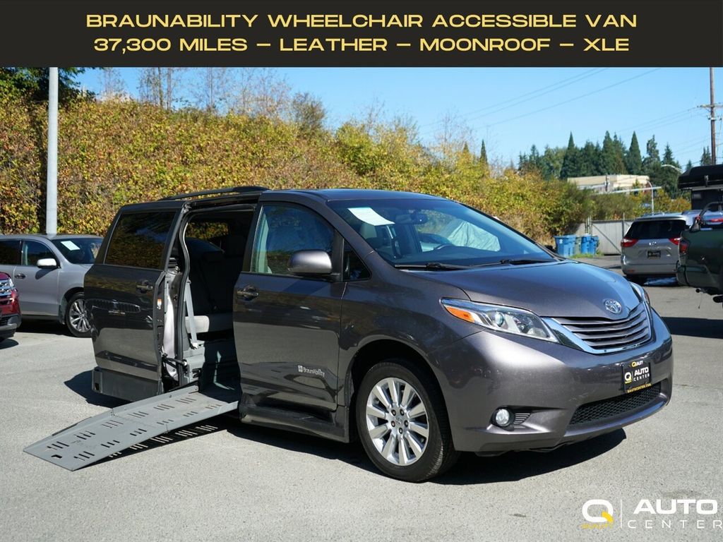 2015 Toyota Sienna 5dr 8-Passenger Van XLE FWD - 22906203 - 0