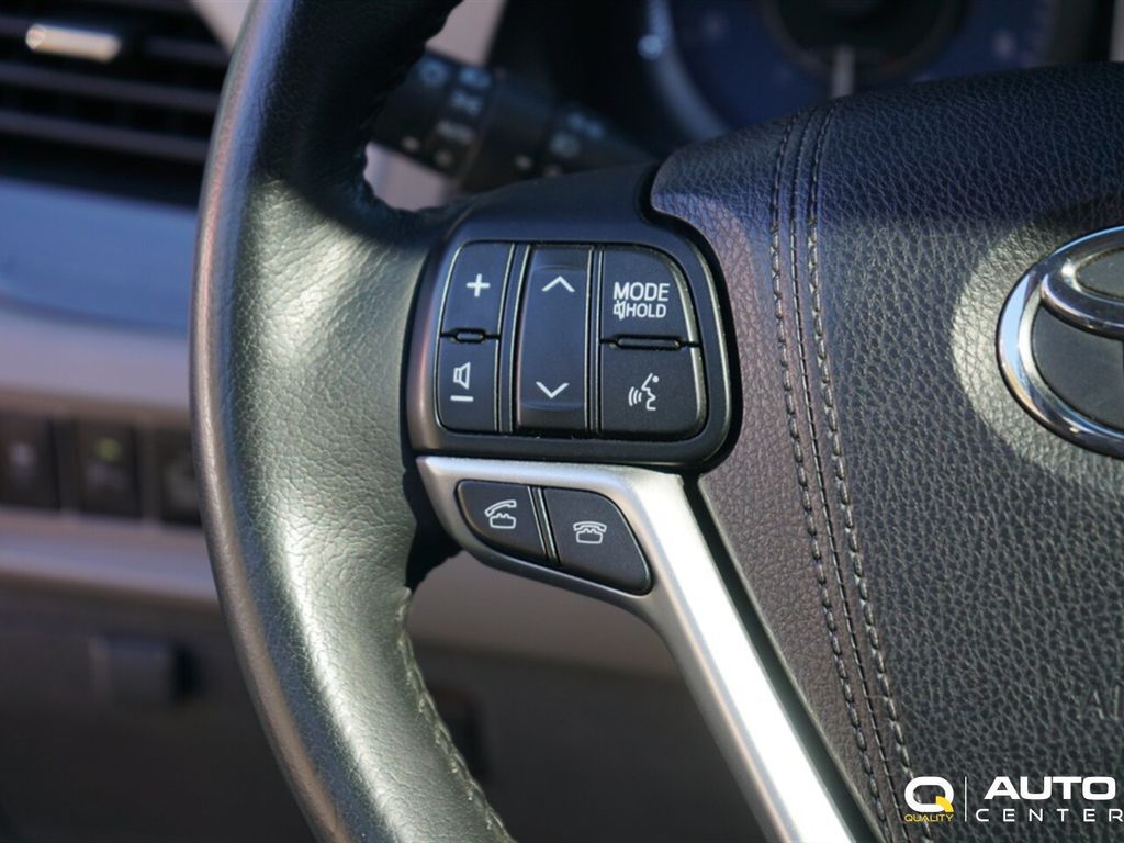 2015 Toyota Sienna 5dr 8-Passenger Van XLE FWD - 22906203 - 15