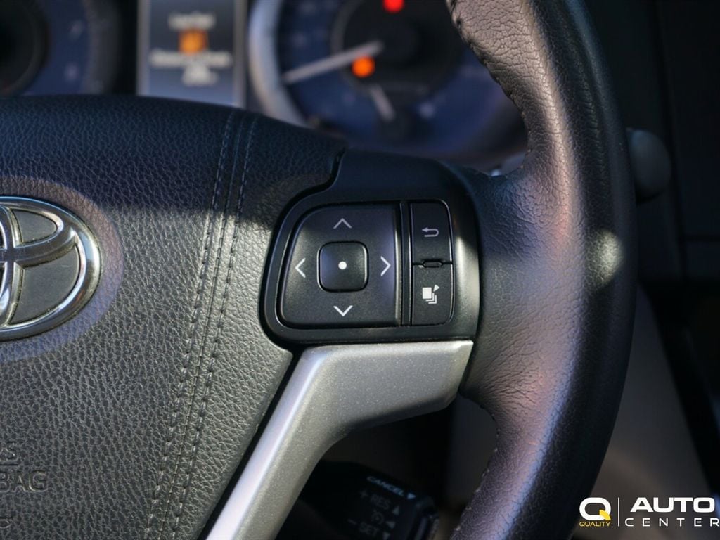 2015 Toyota Sienna 5dr 8-Passenger Van XLE FWD - 22906203 - 16