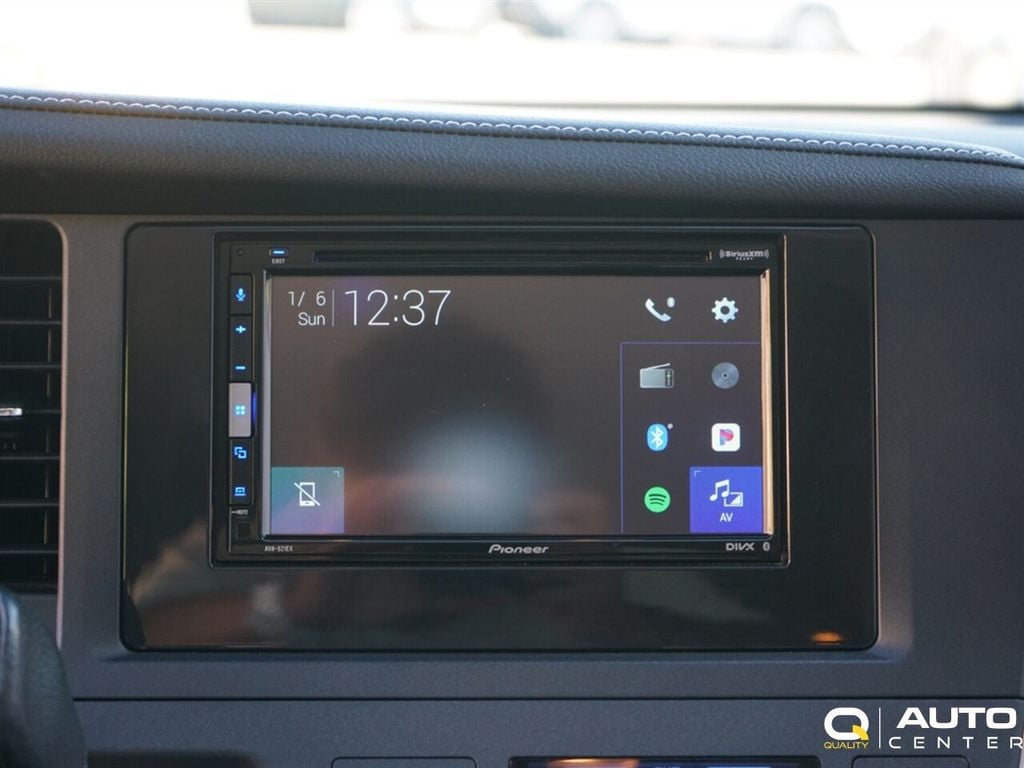 2015 Toyota Sienna 5dr 8-Passenger Van XLE FWD - 22906203 - 19