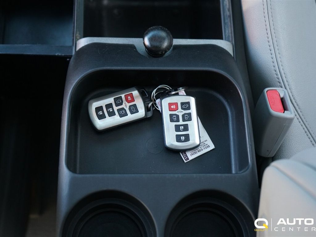 2015 Toyota Sienna 5dr 8-Passenger Van XLE FWD - 22906203 - 23