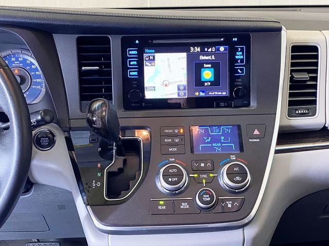 2015 Toyota Sienna 5dr 8-Passenger Van XLE FWD - 22952776 - 29