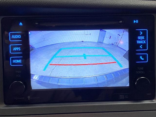 2015 Toyota Sienna 5dr 8-Passenger Van XLE FWD - 22952776 - 37