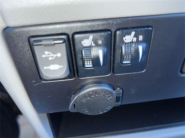 2015 Toyota Sienna 5dr 8-Passenger Van XLE FWD - 22984273 - 26