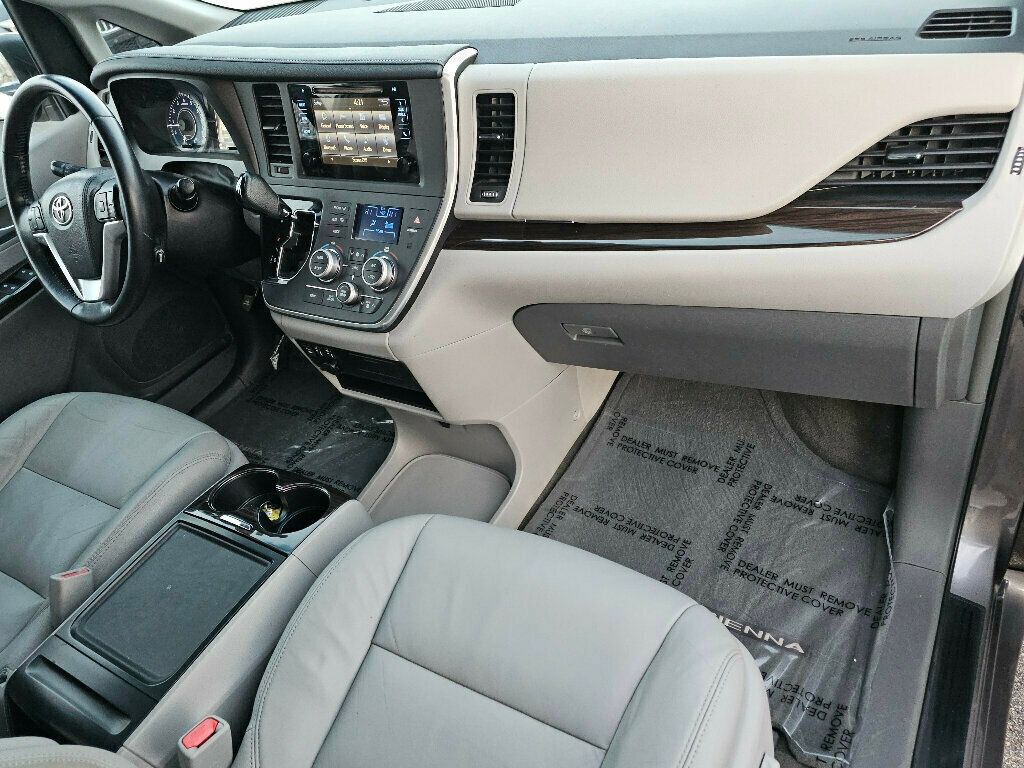 2015 Toyota Sienna 5dr 8-Passenger Van XLE FWD - 22971774 - 9