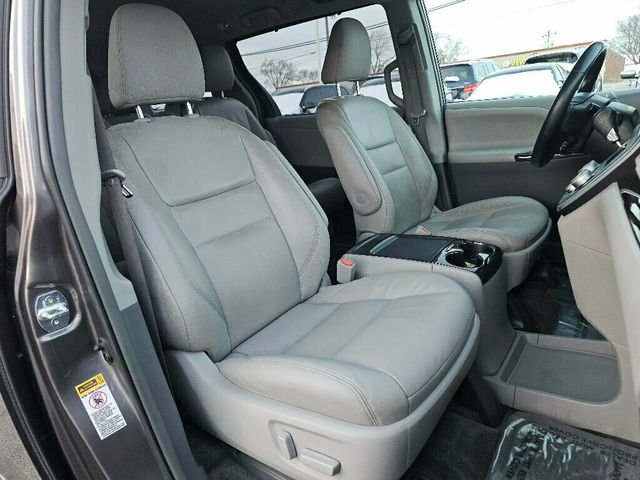 2015 Toyota Sienna 5dr 8-Passenger Van XLE FWD - 22971774 - 13