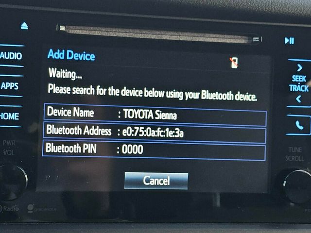 2015 Toyota Sienna 5dr 8-Passenger Van XLE FWD - 22971774 - 26