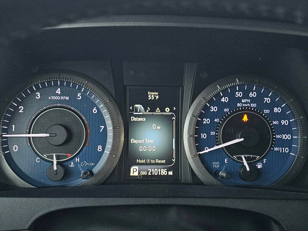 2015 Toyota Sienna 5dr 8-Passenger Van XLE FWD - 22971774 - 31