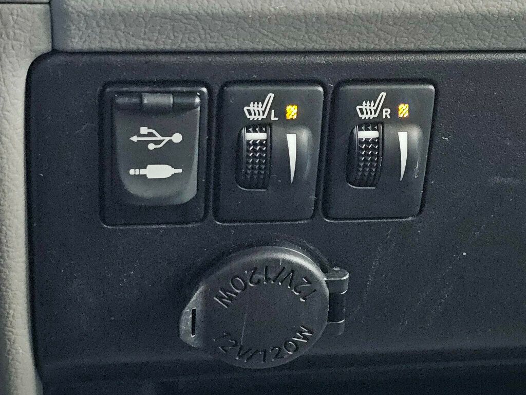 2015 Toyota Sienna 5dr 8-Passenger Van XLE FWD - 22971774 - 33