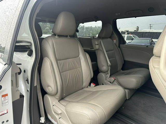 2015 Toyota Sienna 5dr 8-Passenger Van XLE FWD - 23066813 - 16