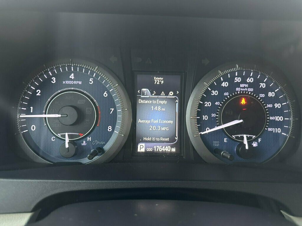 2015 Toyota Sienna 5dr 8-Passenger Van XLE FWD - 23066813 - 28