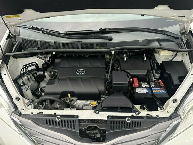 2015 Toyota Sienna 5dr 8-Passenger Van XLE FWD - 23066813 - 42