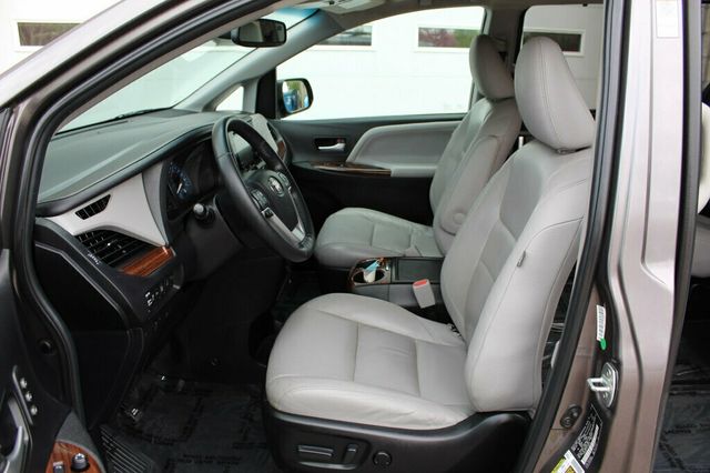 2015 Toyota Sienna AWD LIMITED PREMIUM W/ DVD PLAYER NAVIGATION, LEATHER, MOONROOF - 23012600 - 23