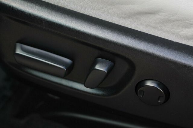 2015 Toyota Sienna AWD LIMITED PREMIUM W/ DVD PLAYER NAVIGATION, LEATHER, MOONROOF - 23012600 - 26