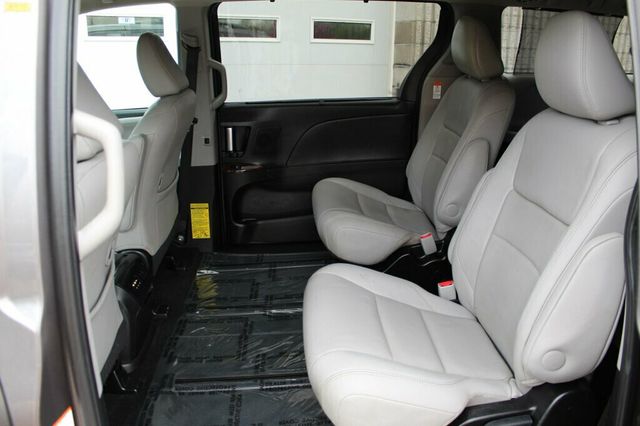 2015 Toyota Sienna AWD LIMITED PREMIUM W/ DVD PLAYER NAVIGATION, LEATHER, MOONROOF - 23012600 - 27