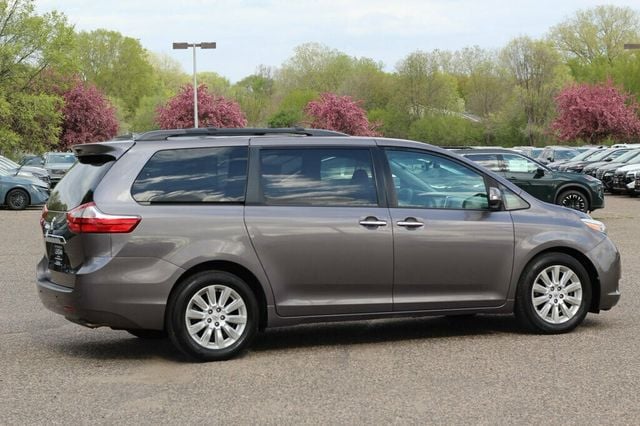 2015 Toyota Sienna AWD LIMITED PREMIUM W/ DVD PLAYER NAVIGATION, LEATHER, MOONROOF - 23012600 - 2