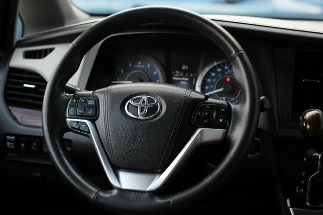 2015 Toyota Sienna AWD LIMITED PREMIUM W/ DVD PLAYER NAVIGATION, LEATHER, MOONROOF - 23012600 - 30