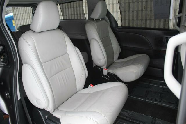 2015 Toyota Sienna AWD LIMITED PREMIUM W/ NAVIGATION, LEATHER, MOONROOF - 22965377 - 11