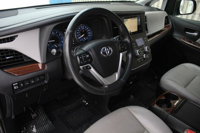 2015 Toyota Sienna AWD LIMITED PREMIUM W/ NAVIGATION, LEATHER, MOONROOF - 22965377 - 25