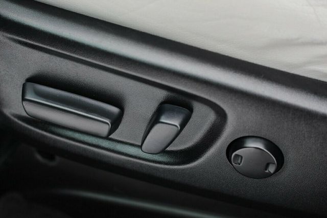 2015 Toyota Sienna AWD LIMITED PREMIUM W/ NAVIGATION, LEATHER, MOONROOF - 22965377 - 26