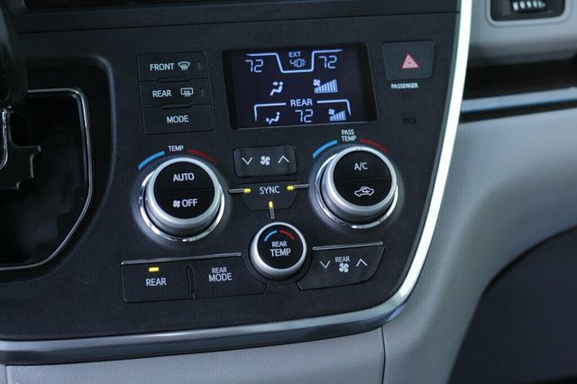 2015 Toyota Sienna AWD ONE OWNER XLE PREMIUM  - 22949919 - 16