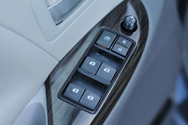 2015 Toyota Sienna AWD ONE OWNER XLE PREMIUM  - 22949919 - 22