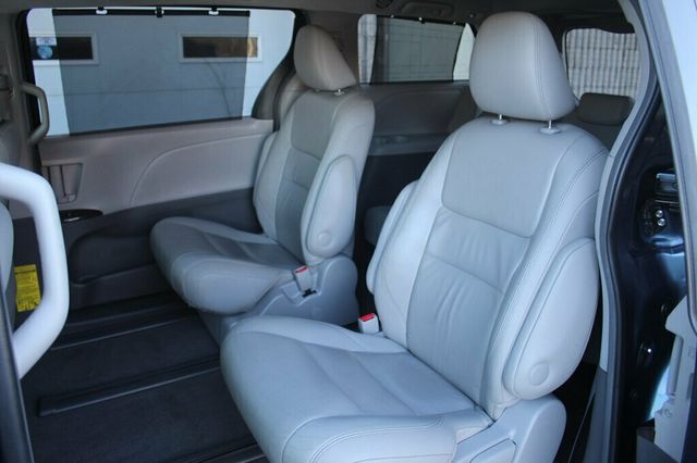 2015 Toyota Sienna AWD ONE OWNER XLE PREMIUM  - 22949919 - 28