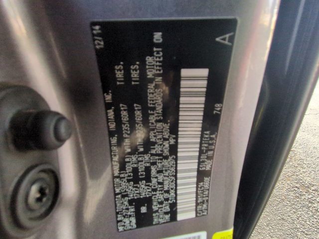 2015 Toyota Sienna LE - 22949502 - 23