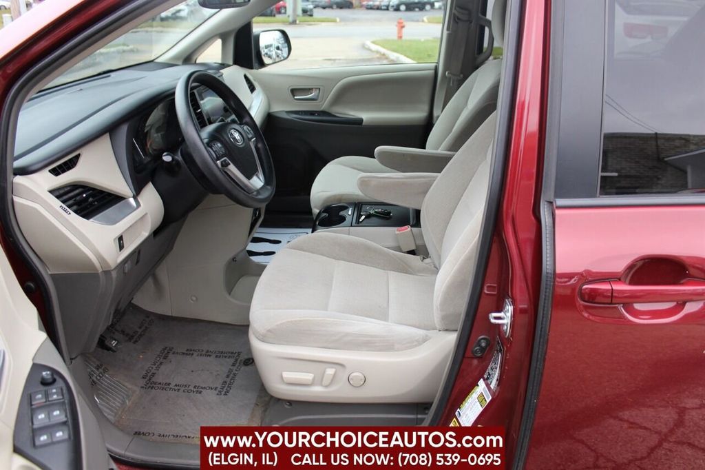 2015 Toyota Sienna LE 7 Passenger Auto Access Seat 4dr Mini Van - 22210254 - 12