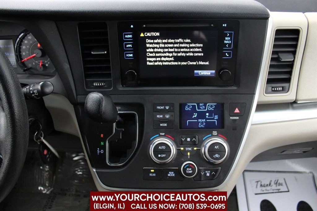 2015 Toyota Sienna LE 7 Passenger Auto Access Seat 4dr Mini Van - 22210254 - 25