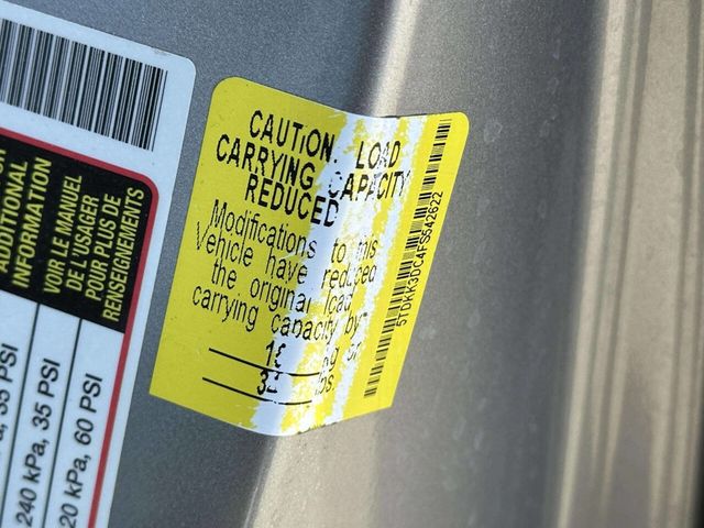 2015 Toyota Sienna LE 8 Passenger 4dr Mini Van - 22940954 - 19