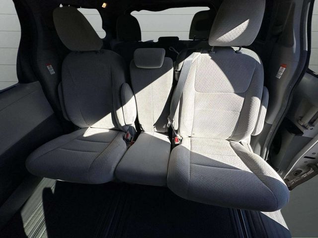 2015 Toyota Sienna LE 8 Passenger 4dr Mini Van - 22940954 - 22