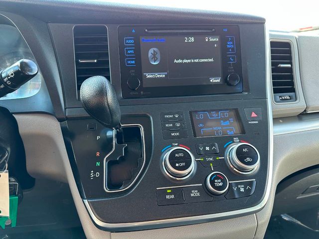 2015 Toyota Sienna LE 8 Passenger 4dr Mini Van - 22940954 - 42