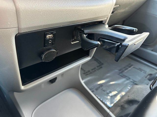 2015 Toyota Sienna LE 8 Passenger 4dr Mini Van - 22940954 - 50