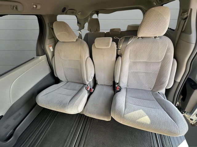 2015 Toyota Sienna LE 8 Passenger 4dr Mini Van - 22940957 - 22