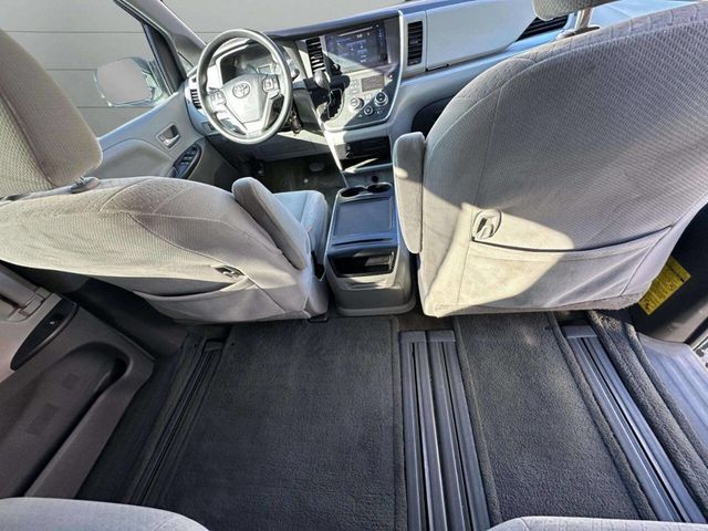 2015 Toyota Sienna LE 8 Passenger 4dr Mini Van - 22940957 - 27