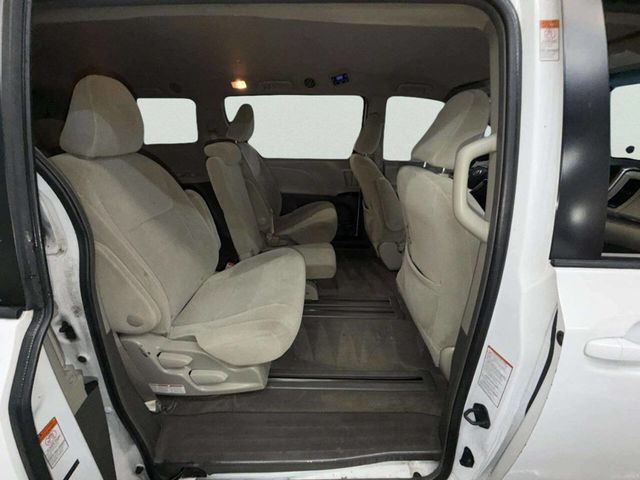 2015 Toyota Sienna LE 8 Passenger 4dr Mini Van - 22988608 - 22